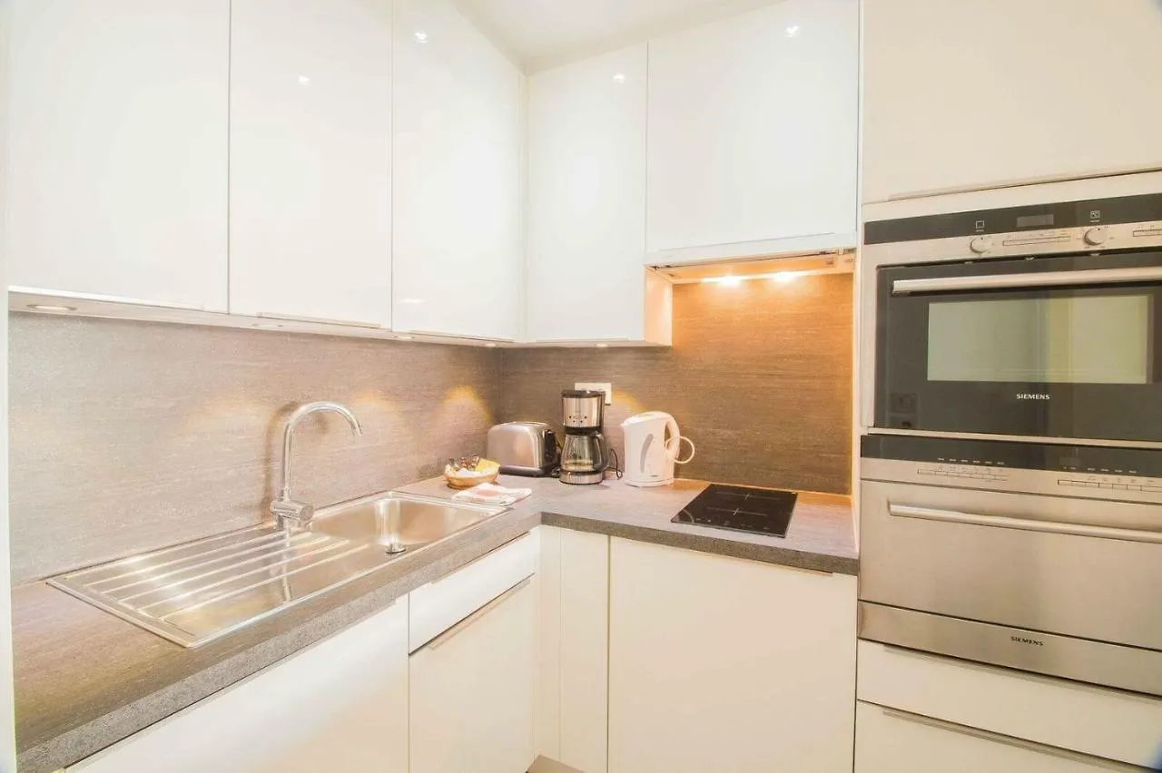 Apartament Cannes Conseil Immo, Grand Studio Terrasse Gray D'Albion Area -Four-